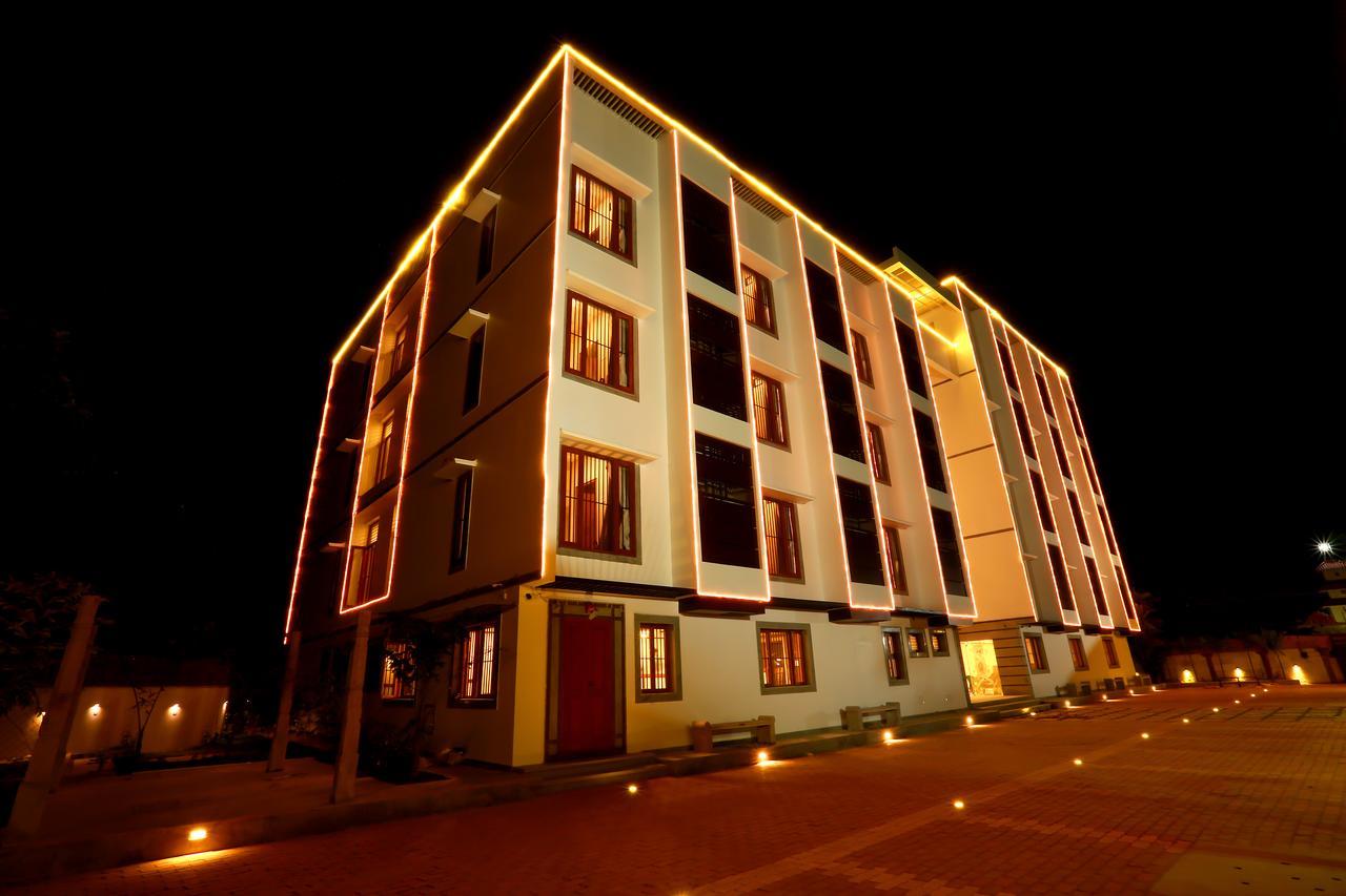 Mayapuri Amira Kumbakonam Luaran gambar
