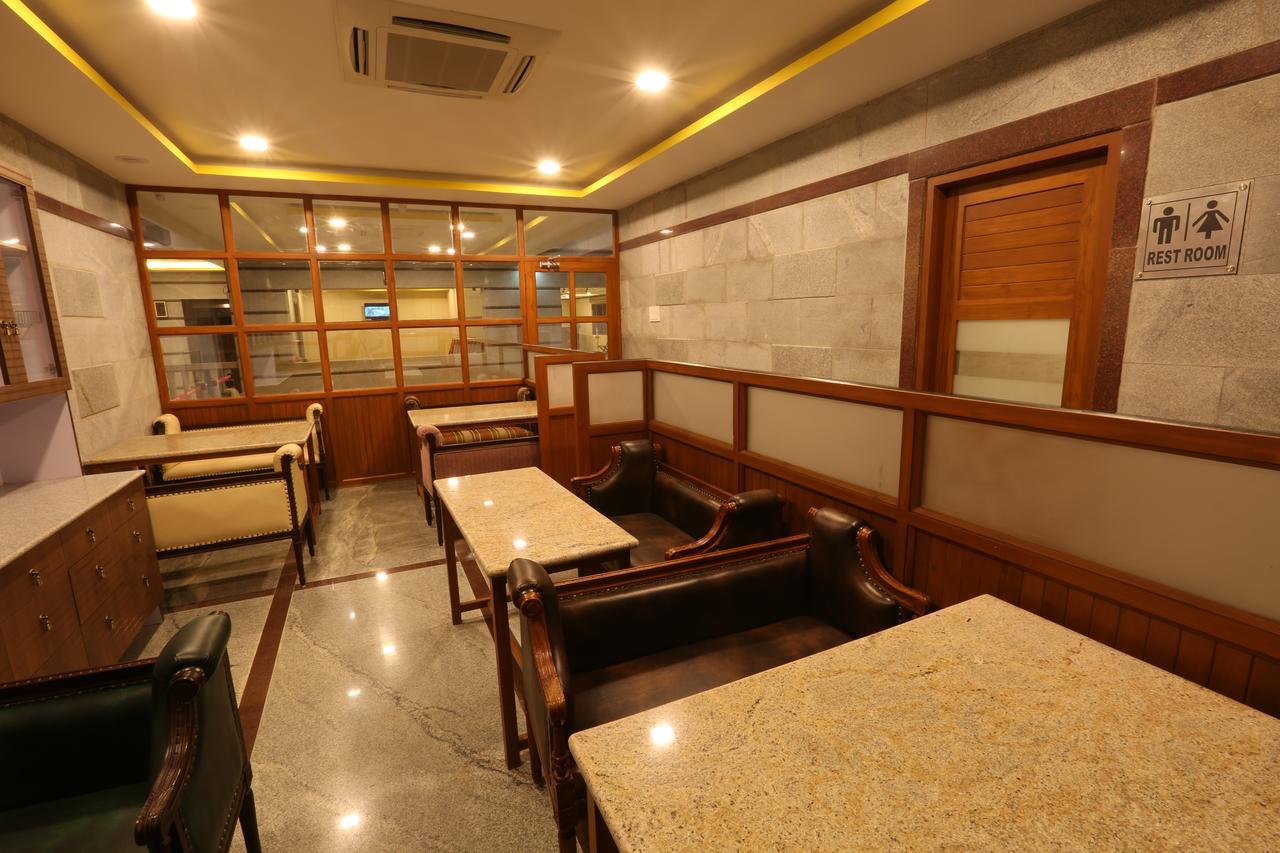 Mayapuri Amira Kumbakonam Luaran gambar