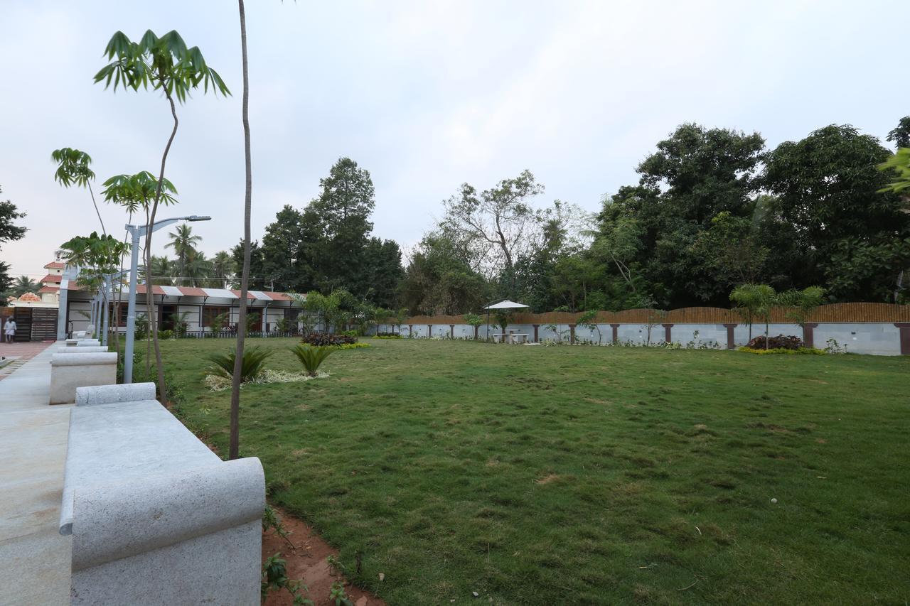 Mayapuri Amira Kumbakonam Luaran gambar